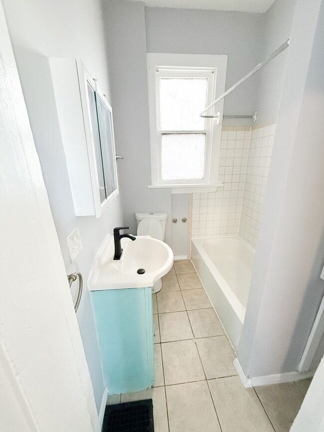 Building Photo - 4455 S 38th St