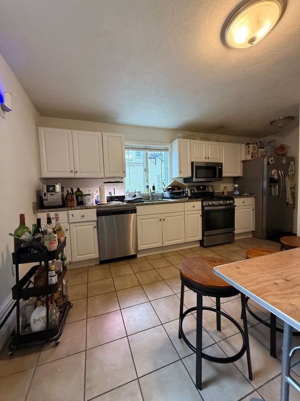 Foto del edificio - 235 Charles St