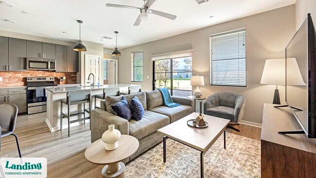 Building Photo - 402 W Lincoln St