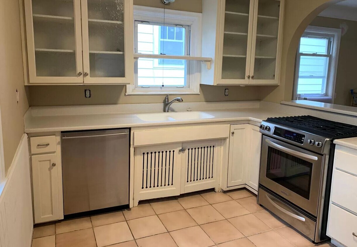 Foto principal - 4005 Ewing Ave S