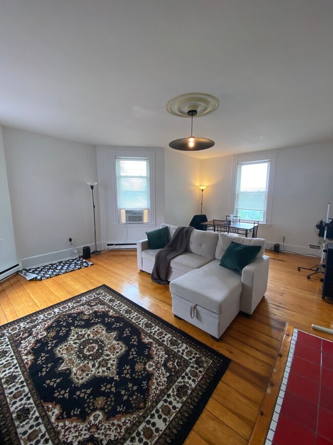 Building Photo - 425 Quincy St