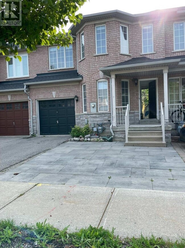 Building Photo - 47 Waterton Crescent