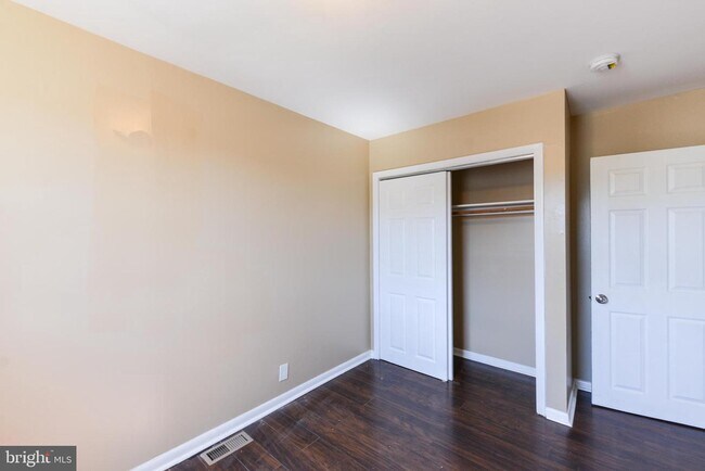 Foto del edificio - 449 N 39th St
