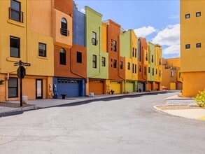 Building Photo - 2450 E Blue Diamond Dr