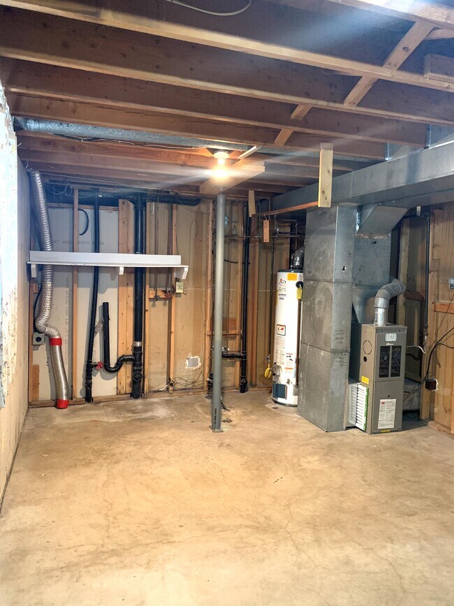 Building Photo - 5486 Mira Loma Cir