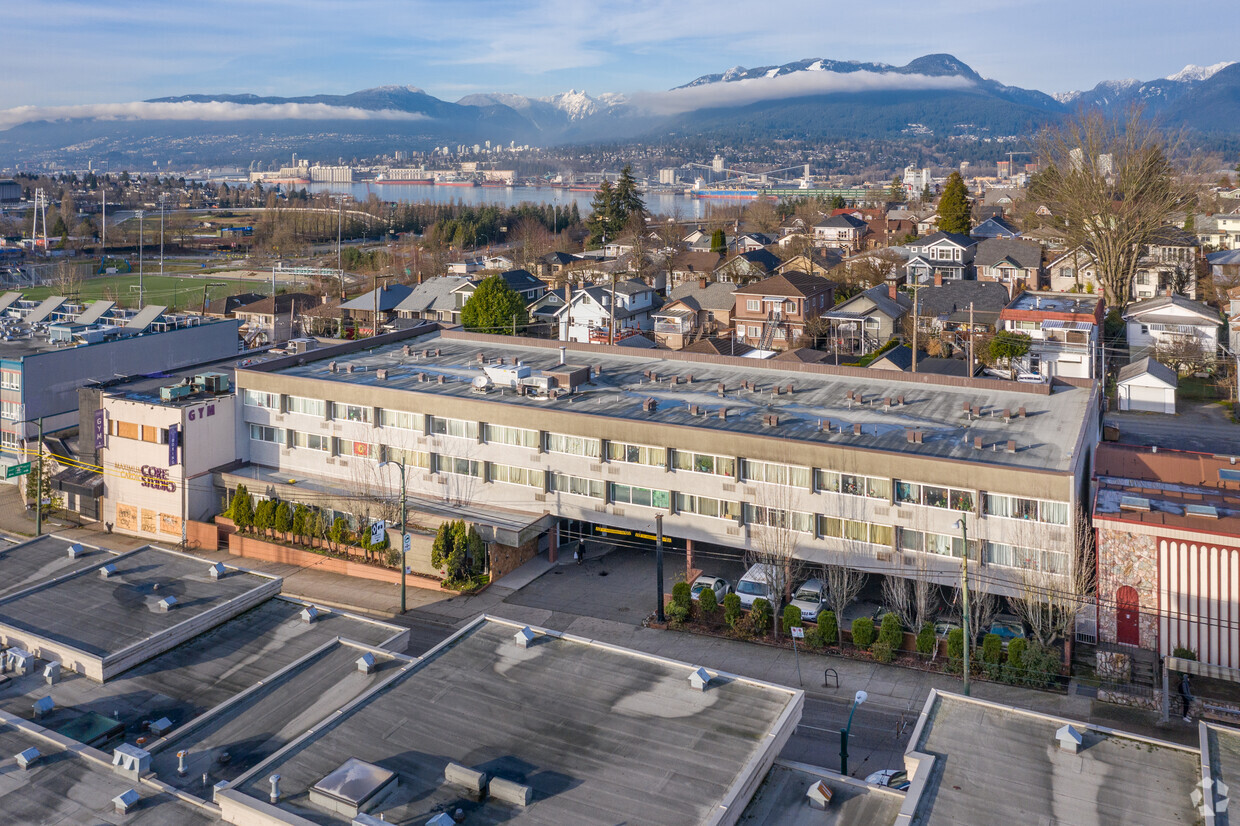 Building Photo - Skeena House