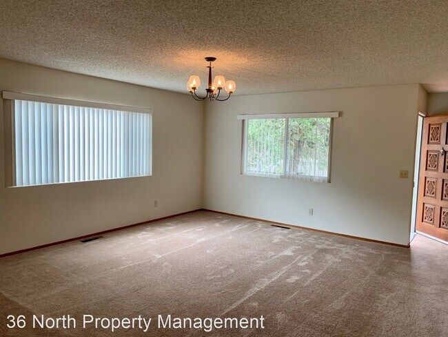 Building Photo - 3 br, 2 bath House - 825 Terry St