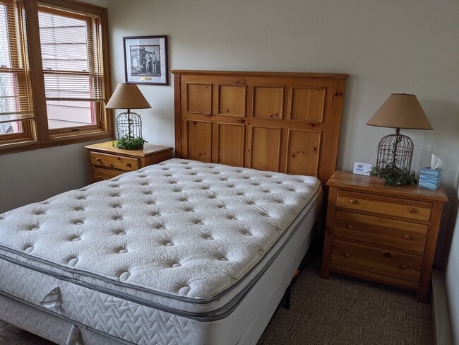 Building Photo - 6 Ferringway Cir