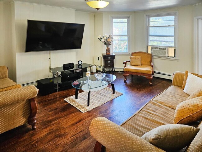 Foto del edificio - 4916 Park Ave