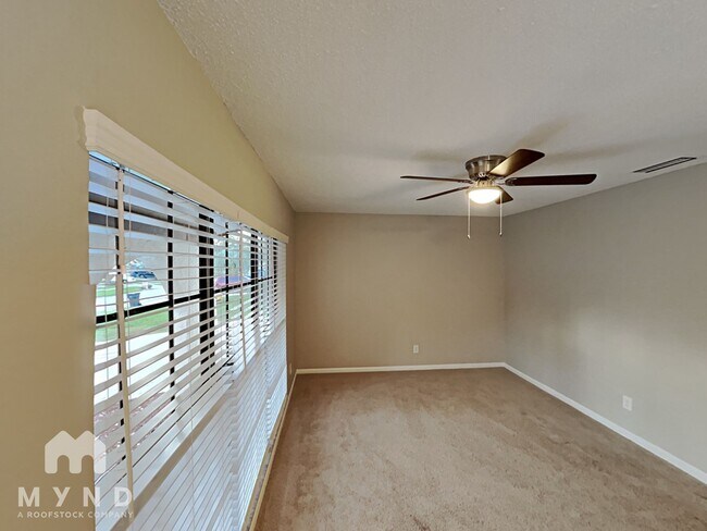 Foto del edificio - 632 Ephrata Dr