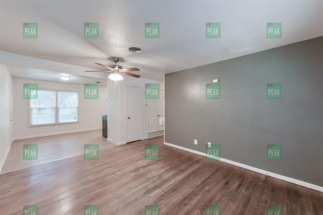 Building Photo - 708 W Redbud Dr