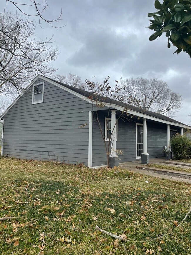 Building Photo - 7301 Brockley Ln
