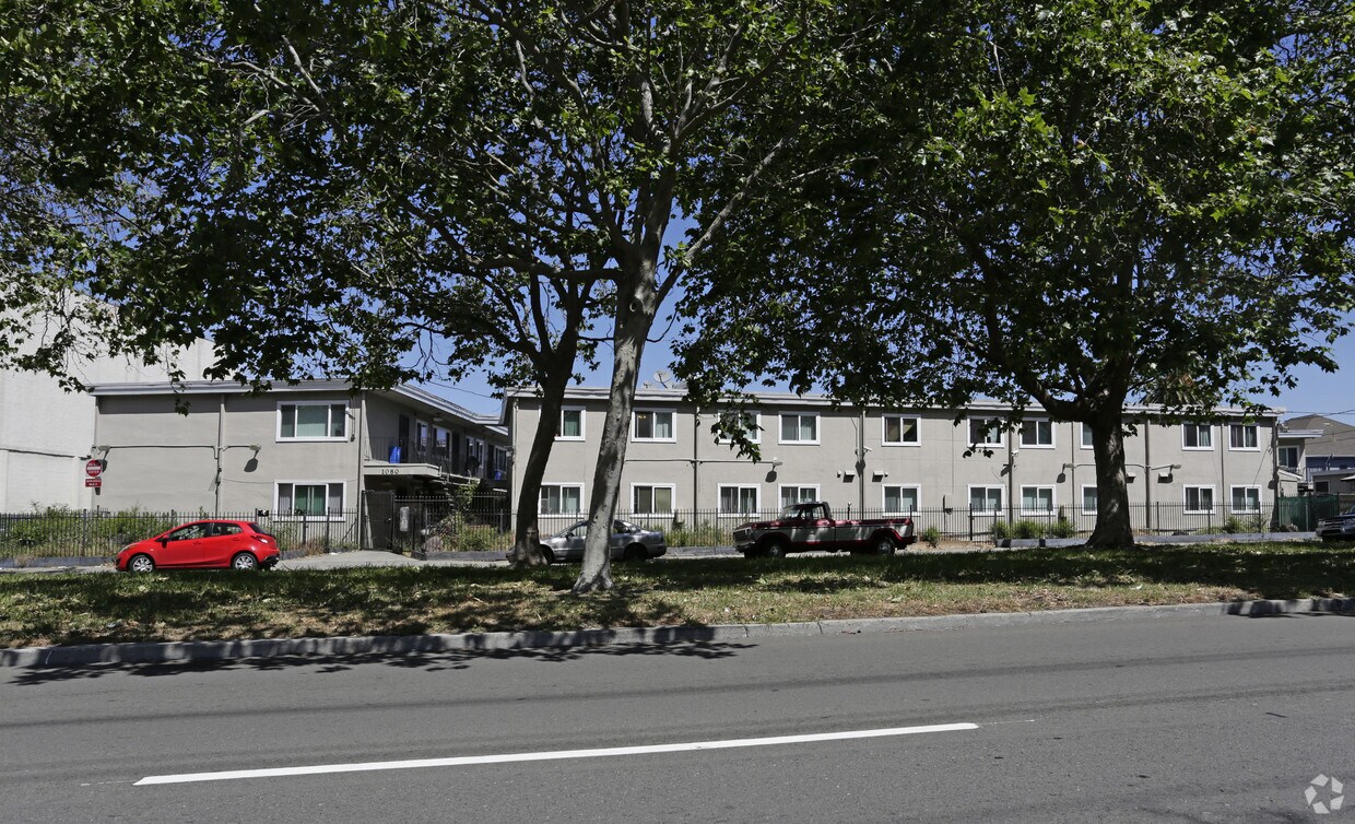Building Photo - Stanford Ave. Apartments