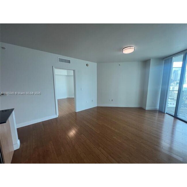 Building Photo - 350 S Miami Ave