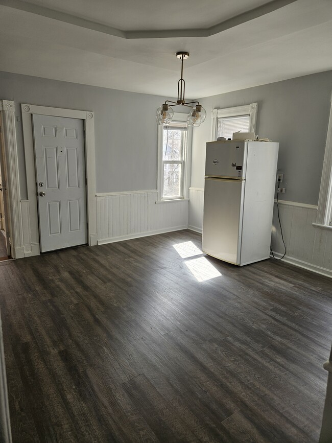 Dining area entrance into apartment - 116 Nicoll St