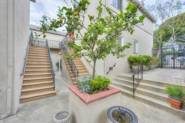 Foto del interior - 8730-8736 Holloway Dr