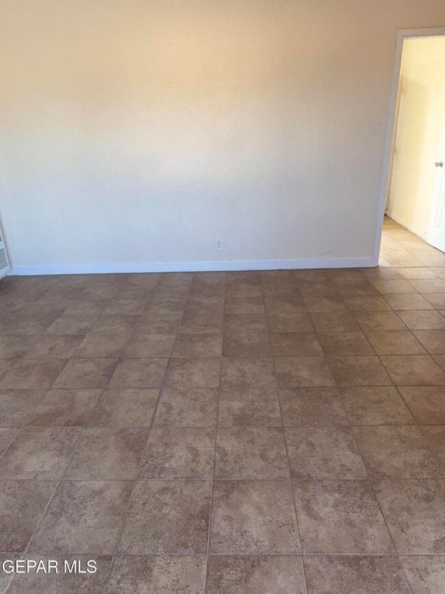 Building Photo - 2532 Mountain Ave