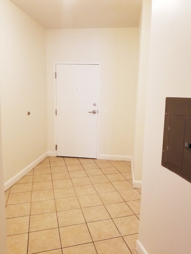 Foyer - 400 Massachusetts Ave NW