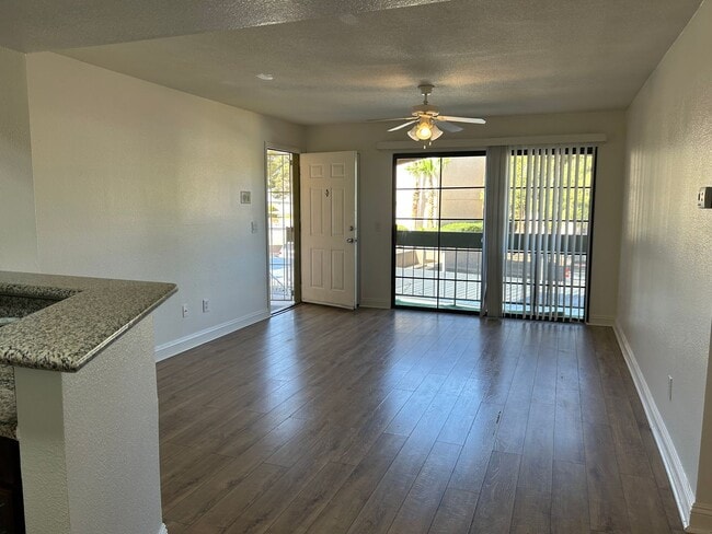 Building Photo - One bedroom condo