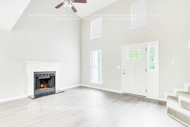 Foto del edificio - 5130 Forest Downs Ln