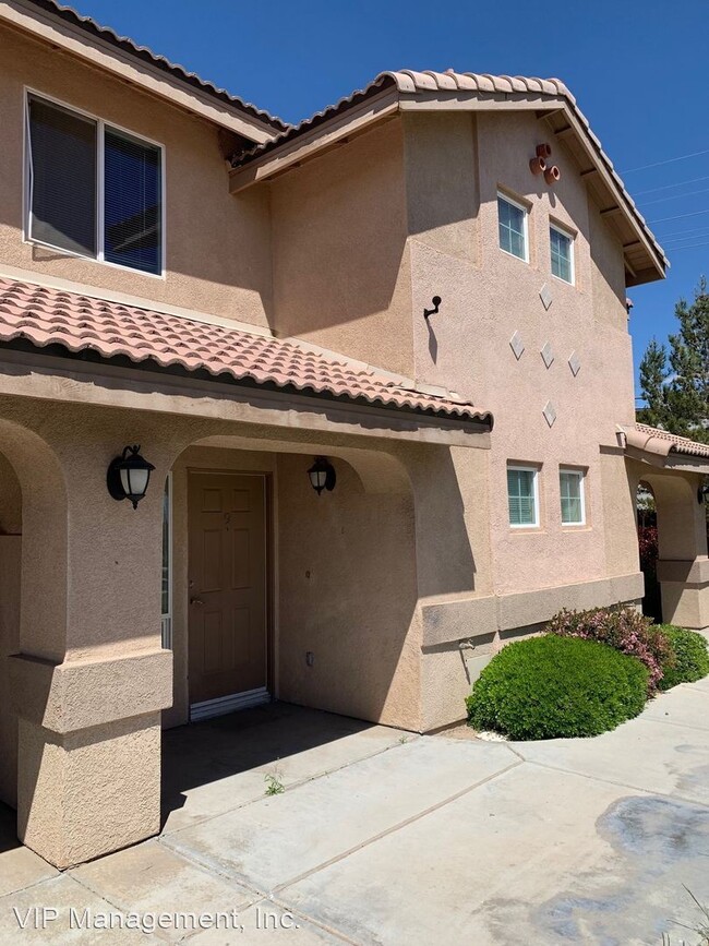 Building Photo - 16348 Sequoia St