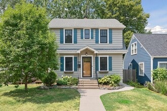 Building Photo - 4640 S 31st Ave