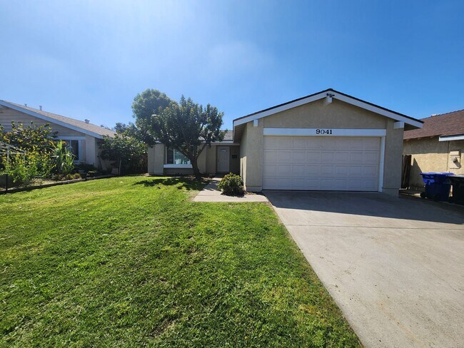 Foto del edificio - Single Story 2 Bedroom House - Completely Remodeled