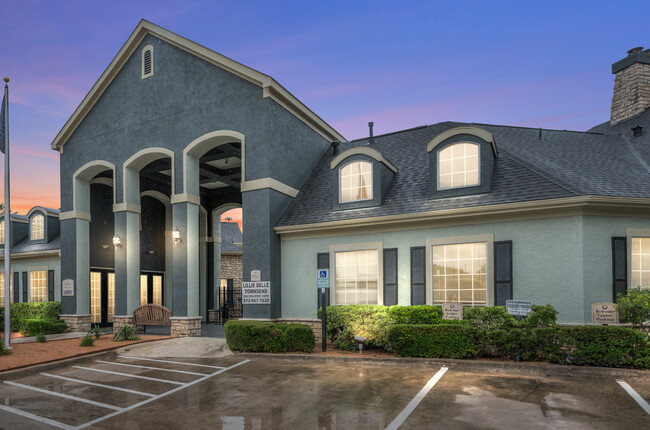 Foto del edificio - Villas at Willow Springs Apartments