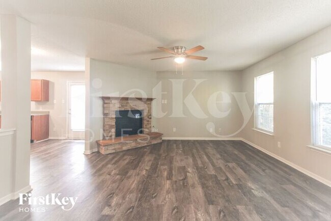 Foto del edificio - 12960 E 131st St