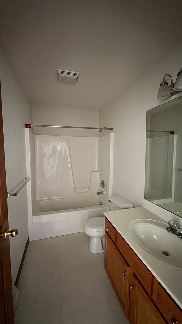 Foto del edificio - Beautiful, Well Maintained Condo!