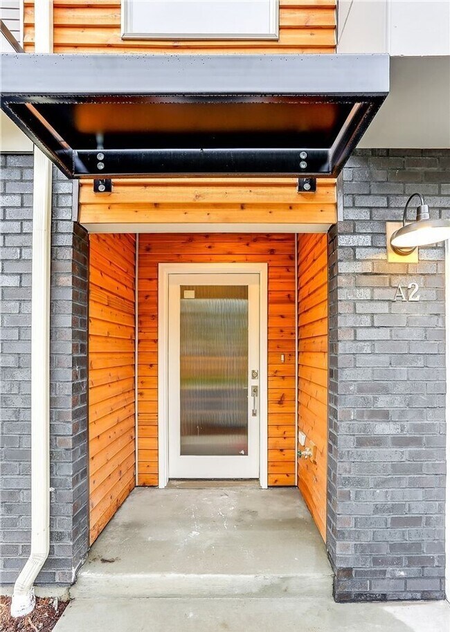 Foto del edificio - Modern 2 bedroom Comfort in the Heart of E...