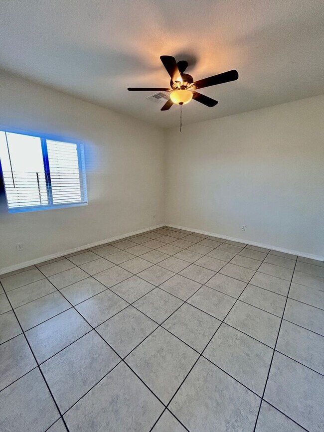 Building Photo - Contemporary La Vida Home, 2024 Build