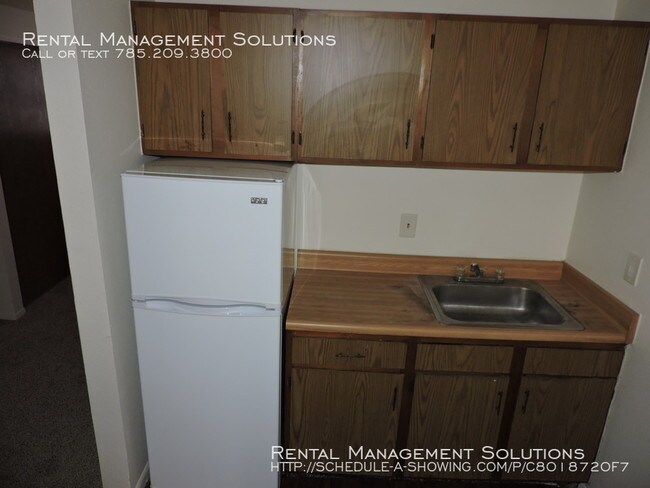 Building Photo - Aspen Apartments- Studio