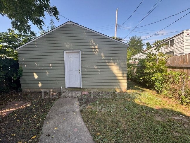 Building Photo - 67 S McGee St