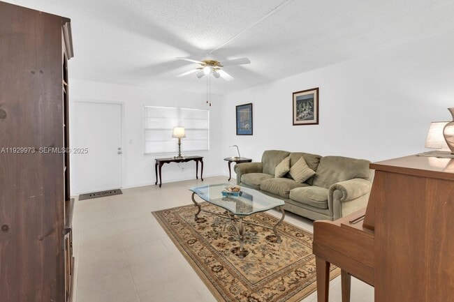 Building Photo - 130 Brighton Dr