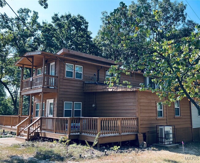 Foto del edificio - 6476 Hackberry Dr