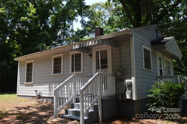 Building Photo - 516 Elam Ave