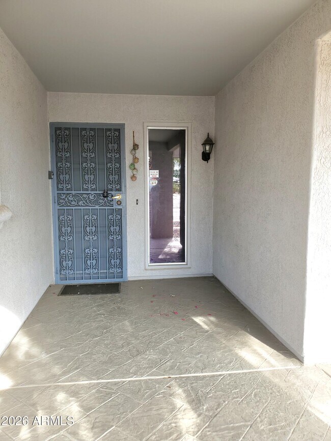 Foto del edificio - 18019 N 132nd Ave
