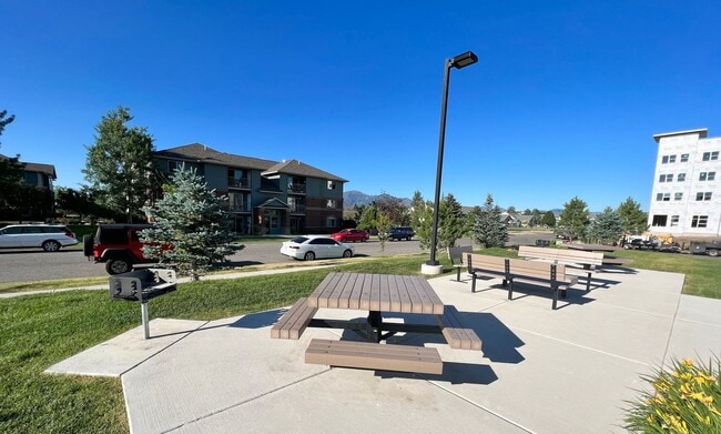 Interior Photo - Spanish Peak Apartments