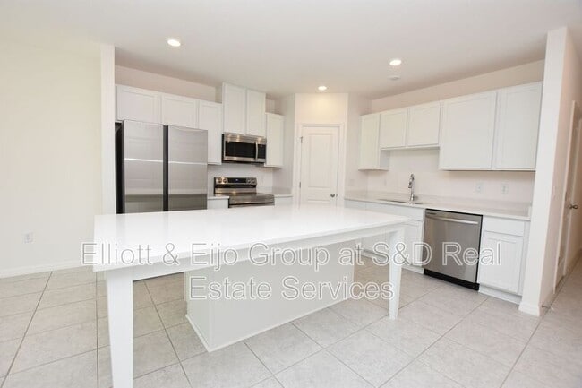 Building Photo - 3595 Smt Vw Wy