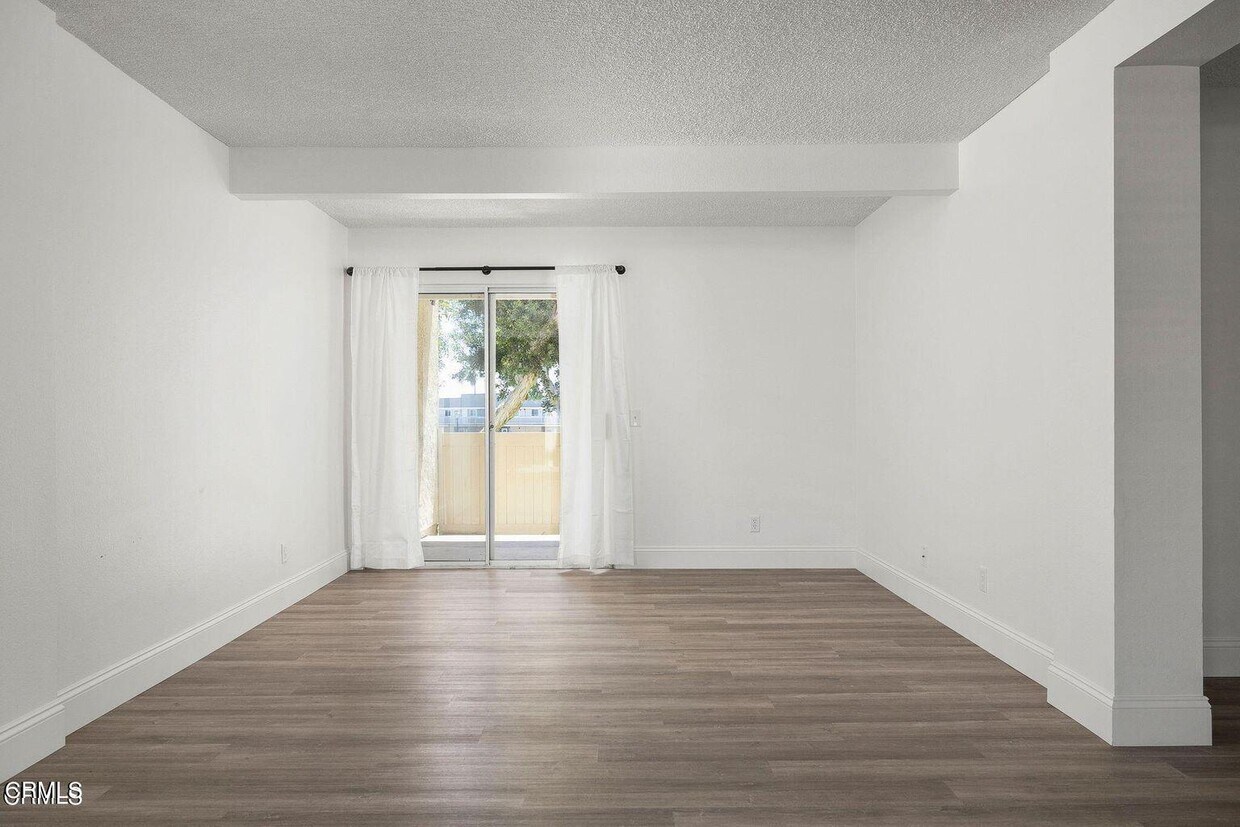 Foto principal - 255 S Ventura Rd