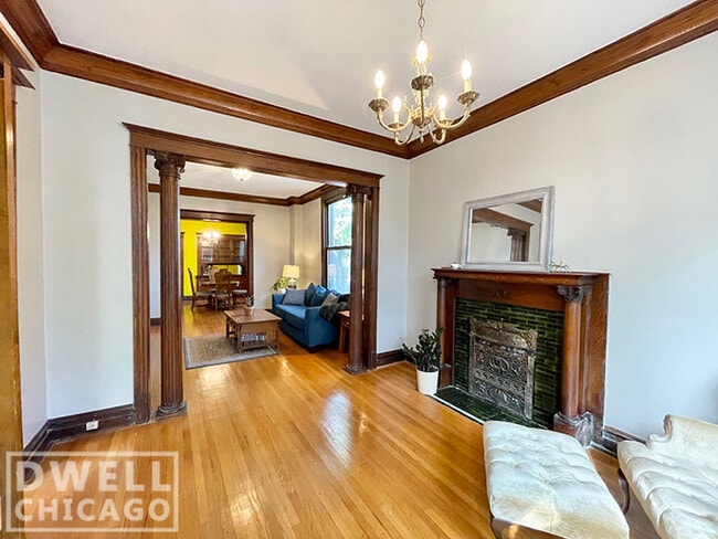 Foto del edificio - 2456 N Francisco Ave