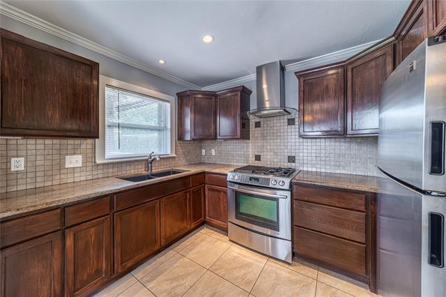 Foto del edificio - 7302 Kenwell St