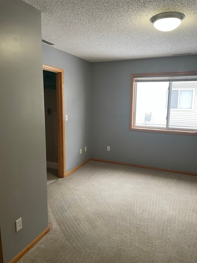 Building Photo - 312 Tanager Path