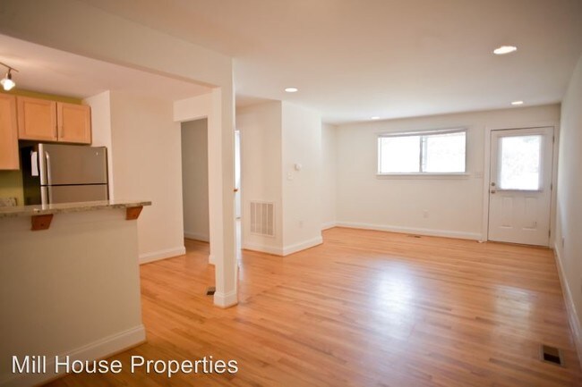 Building Photo - 116 Bim St