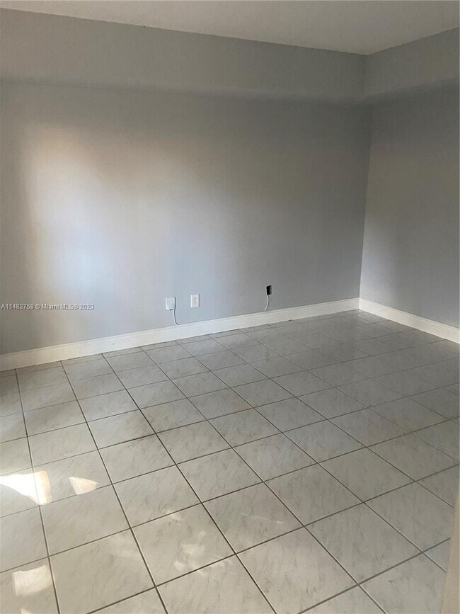 11924 SW 9th Manor, Davie, FL 33325 Townhome Rentals in Davie FL