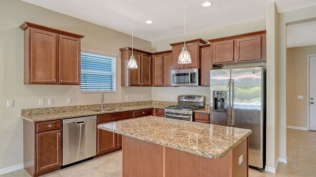 Foto del edificio - Home in Resort-Style Gated Community