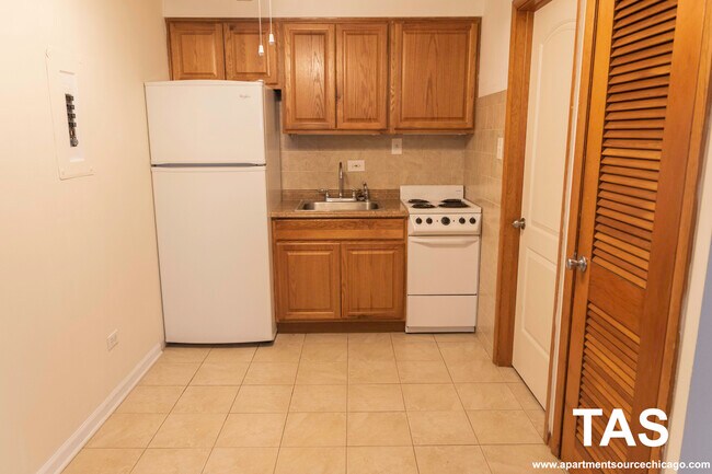 Foto del edificio - 6250 W 64th Pl