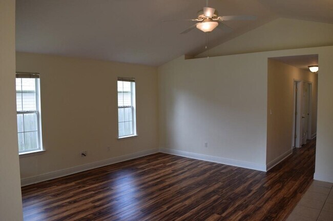 Foto del edificio - 3506 Torrington Way