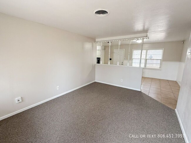 Foto del edificio - 3 bed, 2 bath near 4th and W Loop